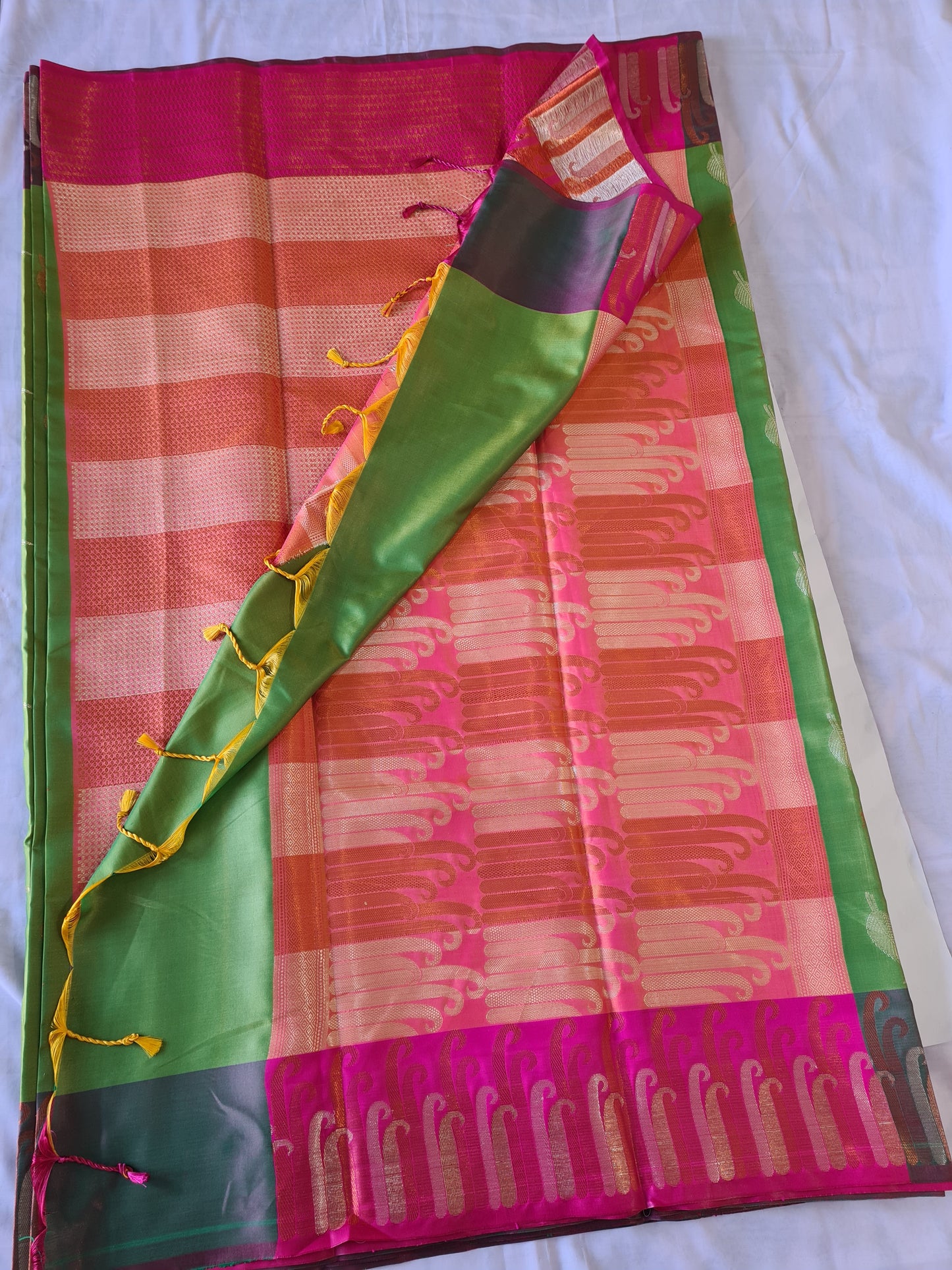 Semi Katan Soft Tissue Fresh Green