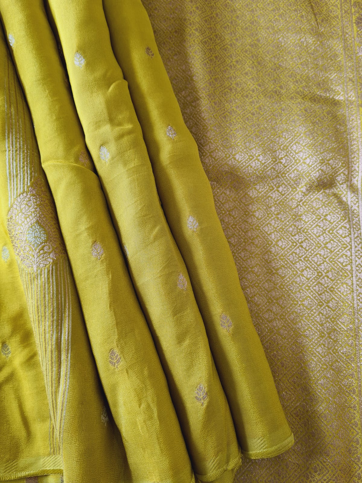 Atomic Georgette Banarasi