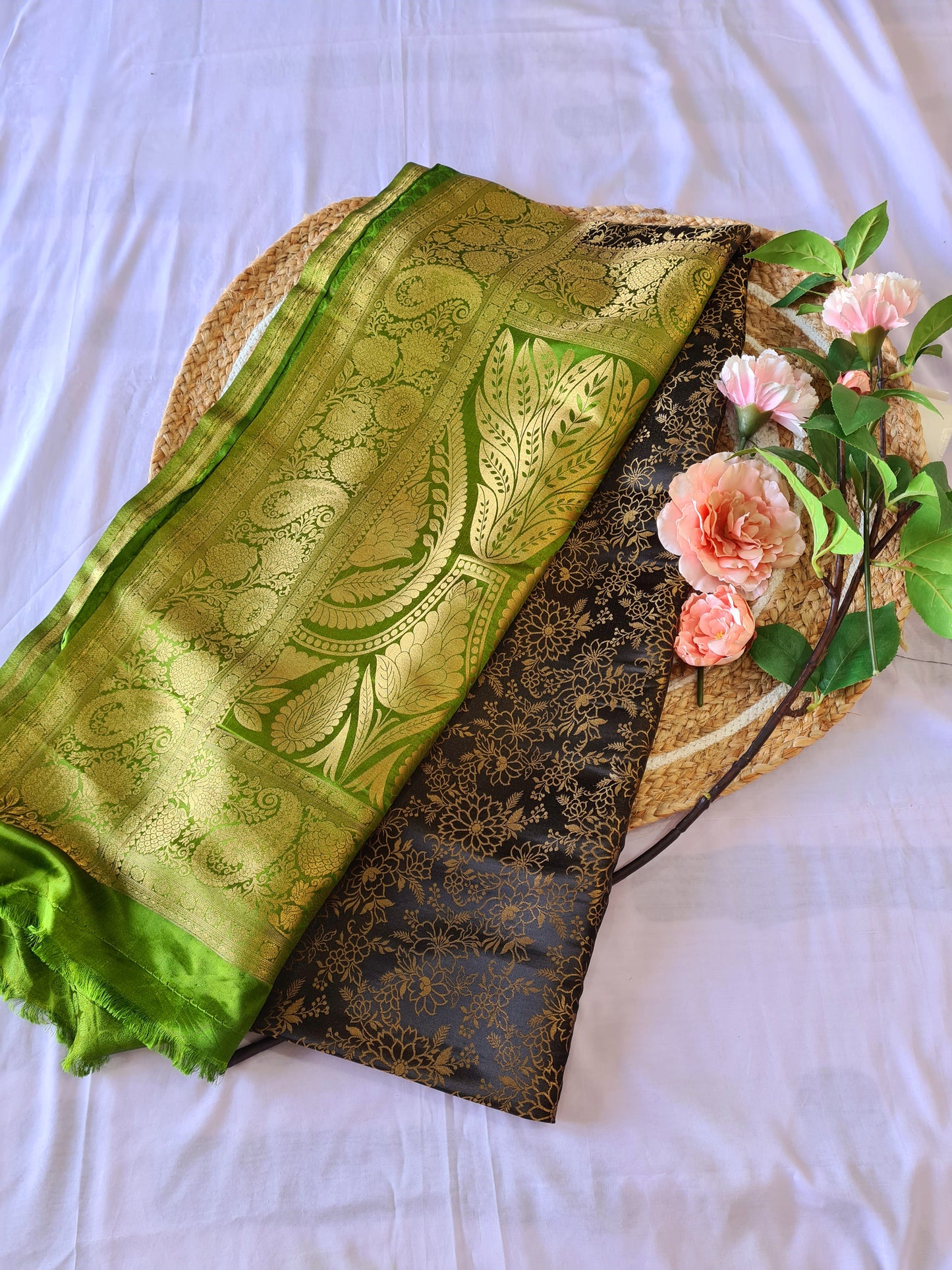 Pashmina contrast  Black & Green