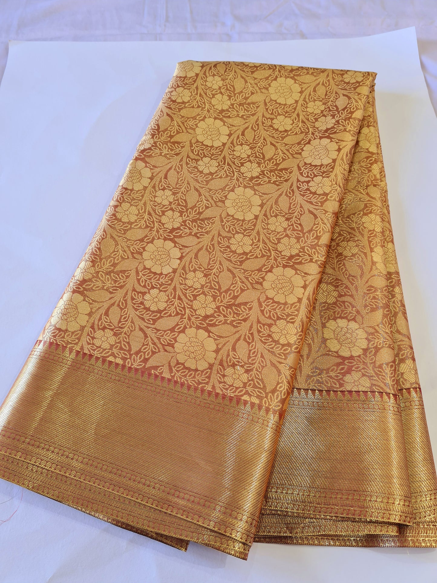 Banarasi Gold Tissue Rust