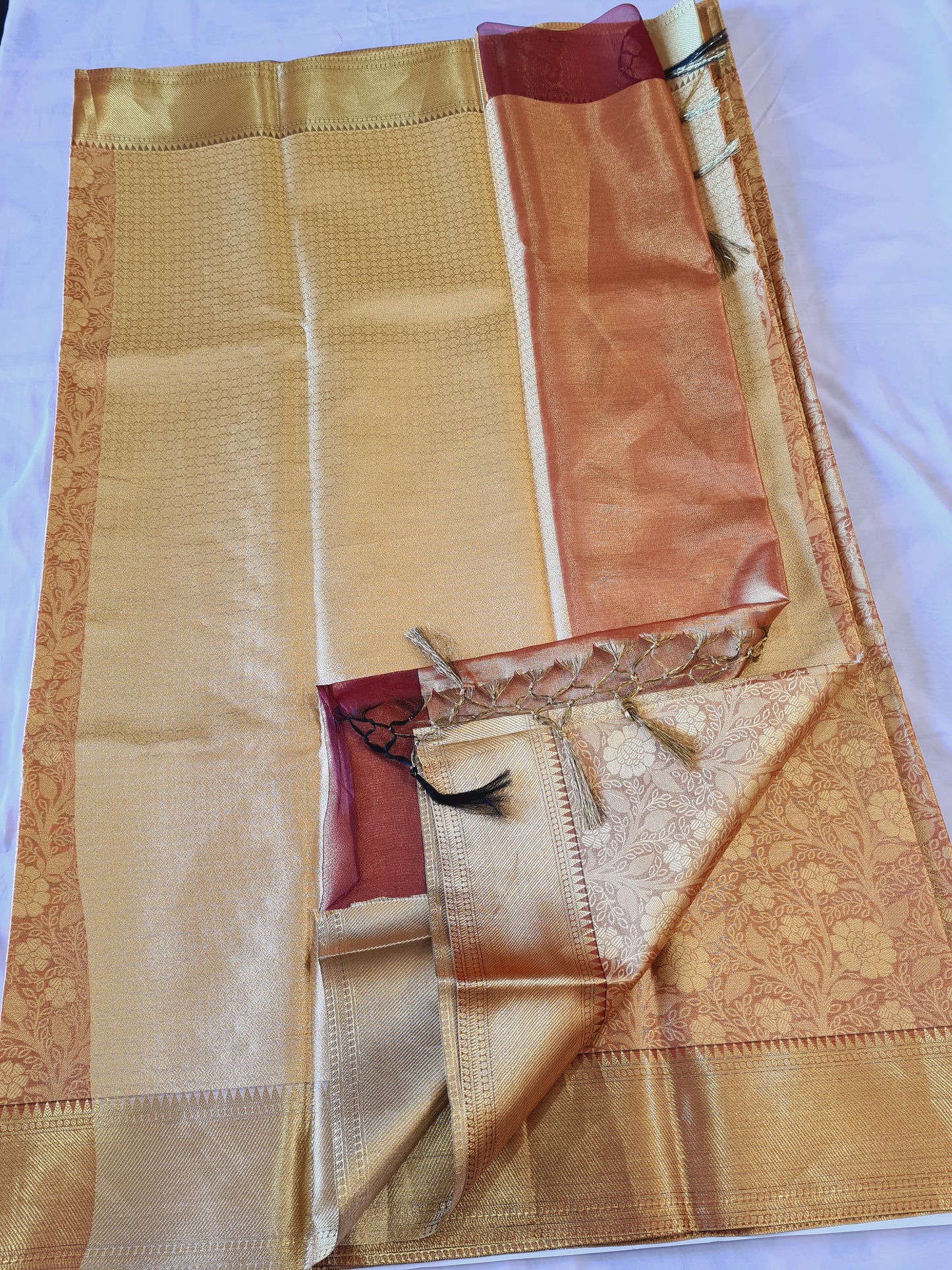 Banarasi Gold Tissue Rust